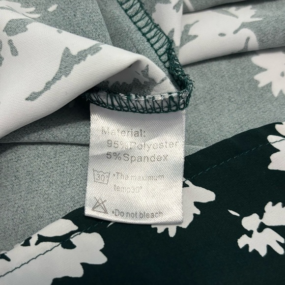Women’s Medium Chiffon Blouse Round Neck Short Sleeve Top Dark Green and White - Picture 6 of 9